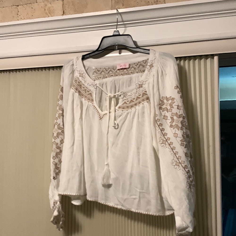 Super cute crop boho top.